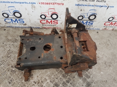 Case 4230, 4210, 4220, 95, 85 Series Hitch Dromone 228722a1, 228726a1, 9713154 - Telajo/ Shasia për Makineri bujqësore: foto 1 Case 4230, 4210, 4220, 95, 85 Series Hitch Dromone 228722a1, 228726a1, 9713154 - Telajo/ Shasia për Makineri bujqësore: foto 1