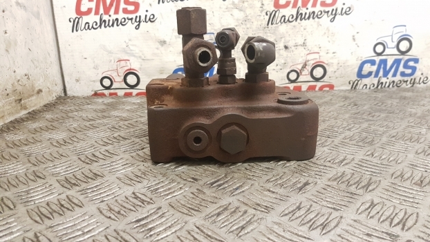 Case Maxxum Mx, Magnum 7000 Series Mx110 Hydraulic Hitch Valve Body 199107a1 - Valvula hidraulike për Traktor: foto 3 Case Maxxum Mx, Magnum 7000 Series Mx110 Hydraulic Hitch Valve Body 199107a1 - Valvula hidraulike për Traktor: foto 3