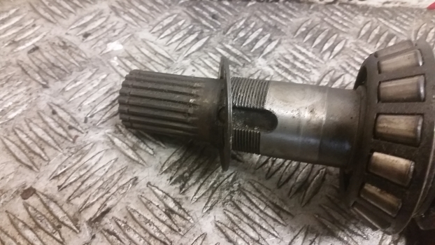 Caterpillar Th 407, 336, 337, 406 Rear Axle Bevel Crown Gear And Pinion 320-9328 - Aksi i pasmë për Ekskavator teleskopik: foto 3 Caterpillar Th 407, 336, 337, 406 Rear Axle Bevel Crown Gear And Pinion 320-9328 - Aksi i pasmë për Ekskavator teleskopik: foto 3