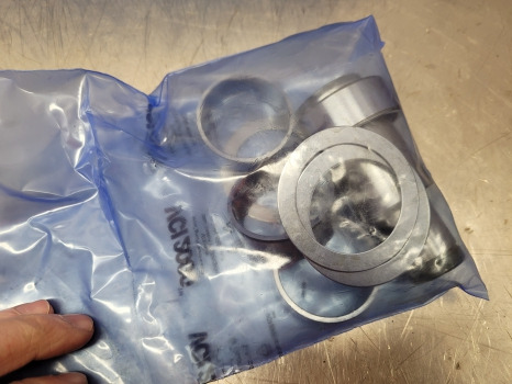 Claas, Mccormick, Case Carraro Front Axle Swivel Housing Rhs 066657, 11664 - Aksi i përparmë: foto 3 Claas, Mccormick, Case Carraro Front Axle Swivel Housing Rhs 066657, 11664 - Aksi i përparmë: foto 3