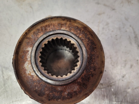 Deutz Agrotron 135, 150 Mk3 Apl2045 Coupling Flange 04415399, 4475306073 - Aksi i përparmë: foto 4 Deutz Agrotron 135, 150 Mk3 Apl2045 Coupling Flange 04415399, 4475306073 - Aksi i përparmë: foto 4