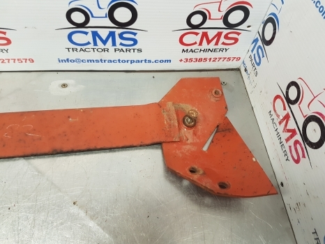 Fiat 115-90, 140-90, 130-90, 160-90, 180-90 Fuel Tank Support 82992886, 82992887 - Serbatori i karburantit për Makineri bujqësore: foto 3 Fiat 115-90, 140-90, 130-90, 160-90, 180-90 Fuel Tank Support 82992886, 82992887 - Serbatori i karburantit për Makineri bujqësore: foto 3