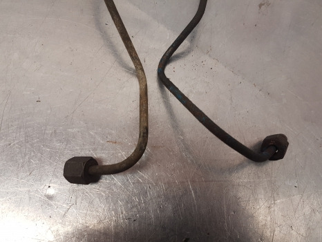 Ford 2000, 3000, 4000, 3600, 4600 Fuel Pipes Pair C5ne9a555d, C5ne9a556d - Sistemi i karburantit për Makineri bujqësore: foto 5 Ford 2000, 3000, 4000, 3600, 4600 Fuel Pipes Pair C5ne9a555d, C5ne9a556d - Sistemi i karburantit për Makineri bujqësore: foto 5