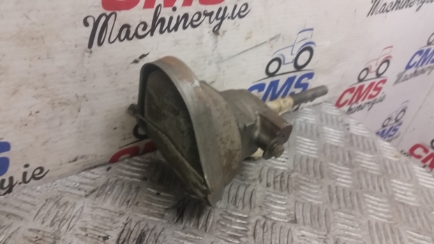 Ford 2910, 3 Cylinder Engines Engine Oil Pump E1nn6600dd, 81873261, 87554841 - Pompa e vajit për Traktor: foto 2 Ford 2910, 3 Cylinder Engines Engine Oil Pump E1nn6600dd, 81873261, 87554841 - Pompa e vajit për Traktor: foto 2