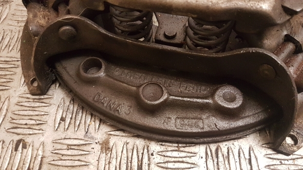 Ford 4100, 4200 Clutch Pressure Plate C9nn7563e - Friksion dhe pjesë këmbimi për Traktor: foto 3 Ford 4100, 4200 Clutch Pressure Plate C9nn7563e - Friksion dhe pjesë këmbimi për Traktor: foto 3
