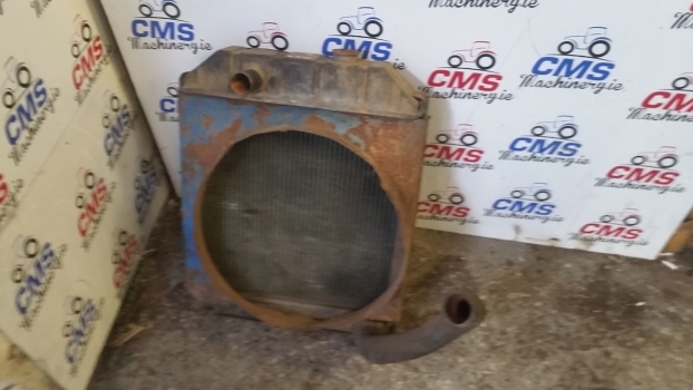 Ford 4500, 5000, 5100, 5600, 5500 Engine Water Cooling Radiator 86531508 - Radiatori për Traktor: foto 2 Ford 4500, 5000, 5100, 5600, 5500 Engine Water Cooling Radiator 86531508 - Radiatori për Traktor: foto 2