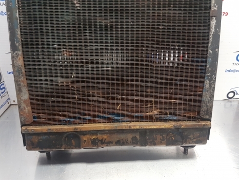 Ford 4500, 5000, 5100, 5600, 5500 Engine Water Cooling Radiator, Cowl 86531508 - Radiatori për Traktor: foto 2 Ford 4500, 5000, 5100, 5600, 5500 Engine Water Cooling Radiator, Cowl 86531508 - Radiatori për Traktor: foto 2