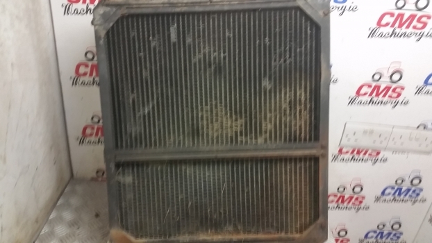 Ford 5640, 6640, 7740 Engine Water Cooling Radiator 82015101, 82010660 - Radiatori për Traktor: foto 4 Ford 5640, 6640, 7740 Engine Water Cooling Radiator 82015101, 82010660 - Radiatori për Traktor: foto 4