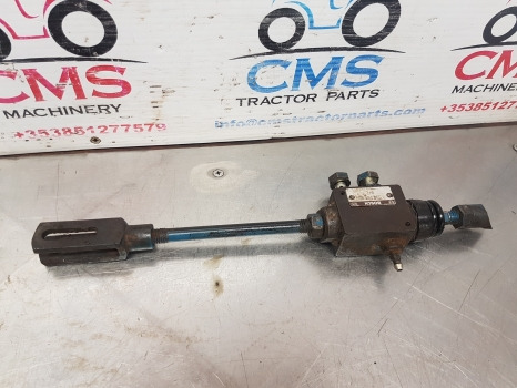Ford 7610, 4830, 4610 Brake Rod With Valve 053800004, 83955131 - Pjesët e frenave për Makineri bujqësore: foto 2 Ford 7610, 4830, 4610 Brake Rod With Valve 053800004, 83955131 - Pjesët e frenave për Makineri bujqësore: foto 2