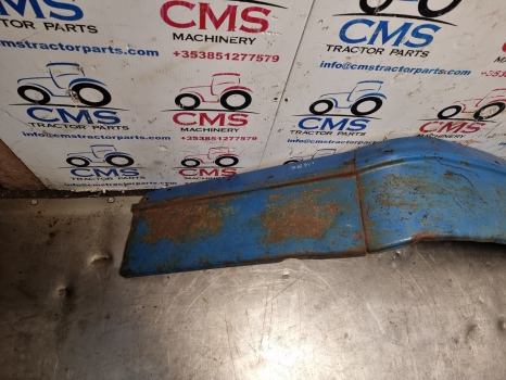 Ford 7840, 6640, 40 Series, Cab Mudguard Pair 82003106, 82003105 - Parafango: foto 2 Ford 7840, 6640, 40 Series, Cab Mudguard Pair 82003106, 82003105 - Parafango: foto 2