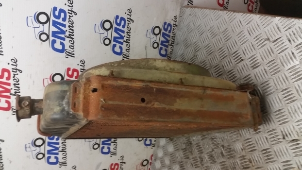 Ford Engine Water Cooling Radiator With Cowling - Radiatori për Traktor: foto 4 Ford Engine Water Cooling Radiator With Cowling - Radiatori për Traktor: foto 4