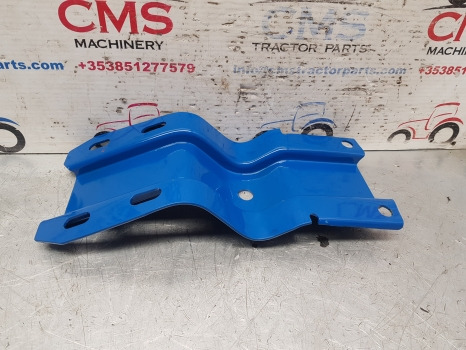 Ford Q, Sq Cab, 10, Tw, 30, 600 Series Cab Mudguard Bracket Support D5nn16n318a - Parafango: foto 1 Ford Q, Sq Cab, 10, Tw, 30, 600 Series Cab Mudguard Bracket Support D5nn16n318a - Parafango: foto 1
