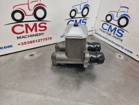 Ford Tw10, Tw Series, 9600 Brake Master Cylinder C7nn2140a, D3nn2140a - Cilindër freni për Makineri bujqësore: foto 2 Ford Tw10, Tw Series, 9600 Brake Master Cylinder C7nn2140a, D3nn2140a - Cilindër freni për Makineri bujqësore: foto 2