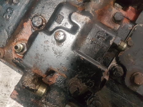 International Case 85, 95 Hydraulic Lift Cover 71710c2, 406003r32, 59098c93 - Sistemi hidraulik për Traktor: foto 3 International Case 85, 95 Hydraulic Lift Cover 71710c2, 406003r32, 59098c93 - Sistemi hidraulik për Traktor: foto 3