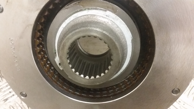 John Deere 5620, 5720, 5820, 5080r, 5090r Rear Pto Clutch Pack Assy R195906 - Transmisioni për Traktor: foto 4 John Deere 5620, 5720, 5820, 5080r, 5090r Rear Pto Clutch Pack Assy R195906 - Transmisioni për Traktor: foto 4