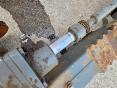 Kramer Kt407 Claas Scorpion 7035 Front Axle Steering Cylinder 26.25, 434273, 432968 - Sistemi i drejtimit: foto 4 Kramer Kt407 Claas Scorpion 7035 Front Axle Steering Cylinder 26.25, 434273, 432968 - Sistemi i drejtimit: foto 4