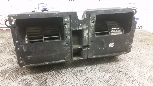 Landini Mythos Series 115 Cab Fan Blower Ventilator 3541127m91 - Ventilator i brendshëm për Traktor: foto 4 Landini Mythos Series 115 Cab Fan Blower Ventilator 3541127m91 - Ventilator i brendshëm për Traktor: foto 4