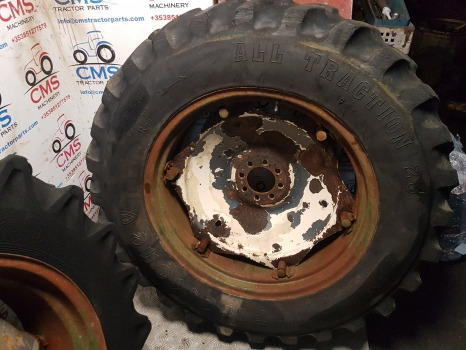 Massey Ferguson 135, 35 David Brown, Ford 2000, 3000 Wheel Pair 12.4-23 - Rrota për Makineri bujqësore: foto 5 Massey Ferguson 135, 35 David Brown, Ford 2000, 3000 Wheel Pair 12.4-23 - Rrota për Makineri bujqësore: foto 5