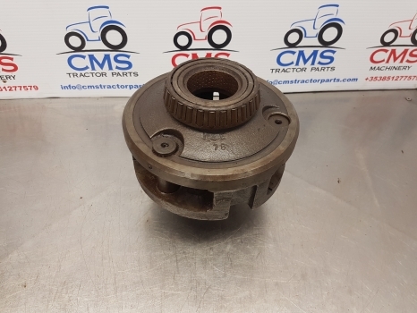 Massey Ferguson 290, 165, 168, 285, 690, Rear Axle Carrier 1864872m1, 1864872m2 - Aksi i pasmë për Traktor: foto 1 Massey Ferguson 290, 165, 168, 285, 690, Rear Axle Carrier 1864872m1, 1864872m2 - Aksi i pasmë për Traktor: foto 1