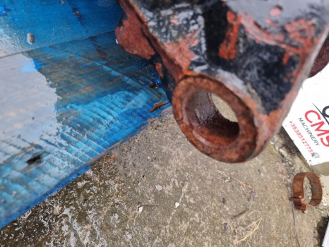 Massey Ferguson 4255, 6160 Front Axle Housing Beam 3764031r1, 3764297m91 - Aksi i përparmë: foto 5 Massey Ferguson 4255, 6160 Front Axle Housing Beam 3764031r1, 3764297m91 - Aksi i përparmë: foto 5