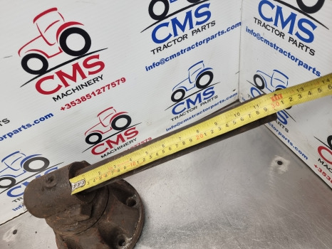 Massey Ferguson 699, 2600 Series, Front Axle Spindle And Hub 1675753m91 - Aksi i përparmë: foto 5 Massey Ferguson 699, 2600 Series, Front Axle Spindle And Hub 1675753m91 - Aksi i përparmë: foto 5