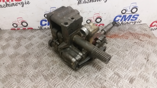 Massey Ferguson Hydraulic Lift Pump 1868429m1, 1869963m3, 1869961m1 - Pompa hidraulike për Traktor: foto 2 Massey Ferguson Hydraulic Lift Pump 1868429m1, 1869963m3, 1869961m1 - Pompa hidraulike për Traktor: foto 2