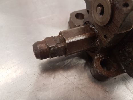 New Holand T4.495n T4, Case Quantum Hydaulic Valve Parts Only 84393999, 83996684 - Valvula hidraulike për Traktor: foto 5 New Holand T4.495n T4, Case Quantum Hydaulic Valve Parts Only 84393999, 83996684 - Valvula hidraulike për Traktor: foto 5