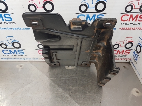 New Holland Case T5.95, T5.75, T5.115 Muffler Support 84600908, 84528662 - Zhurmëmbytësi për Traktor: foto 4 New Holland Case T5.95, T5.75, T5.115 Muffler Support 84600908, 84528662 - Zhurmëmbytësi për Traktor: foto 4