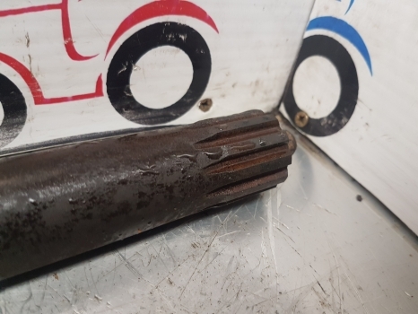 New Holland T6000, T7, Case Puma T7.210 Pto Drive Shaft Rear 87372761 - Boshti i transmisionit për Traktor: foto 3 New Holland T6000, T7, Case Puma T7.210 Pto Drive Shaft Rear 87372761 - Boshti i transmisionit për Traktor: foto 3