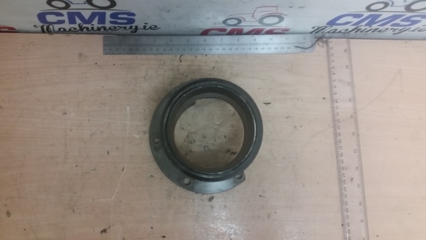 John Deere 3040 Bearing Housing L33911 - Pjesë këmbimi për Traktor: foto 4 John Deere 3040 Bearing Housing L33911 - Pjesë këmbimi për Traktor: foto 4