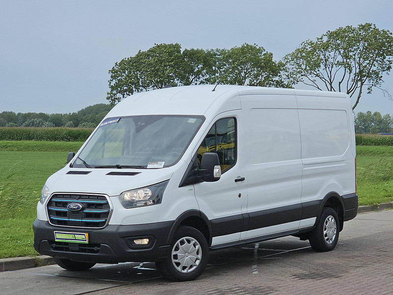 Ford E-Transit 68 Kwh elektrisch - Furgon, Furgon elektrik: foto 2 Ford E-Transit 68 Kwh elektrisch - Furgon, Furgon elektrik: foto 2