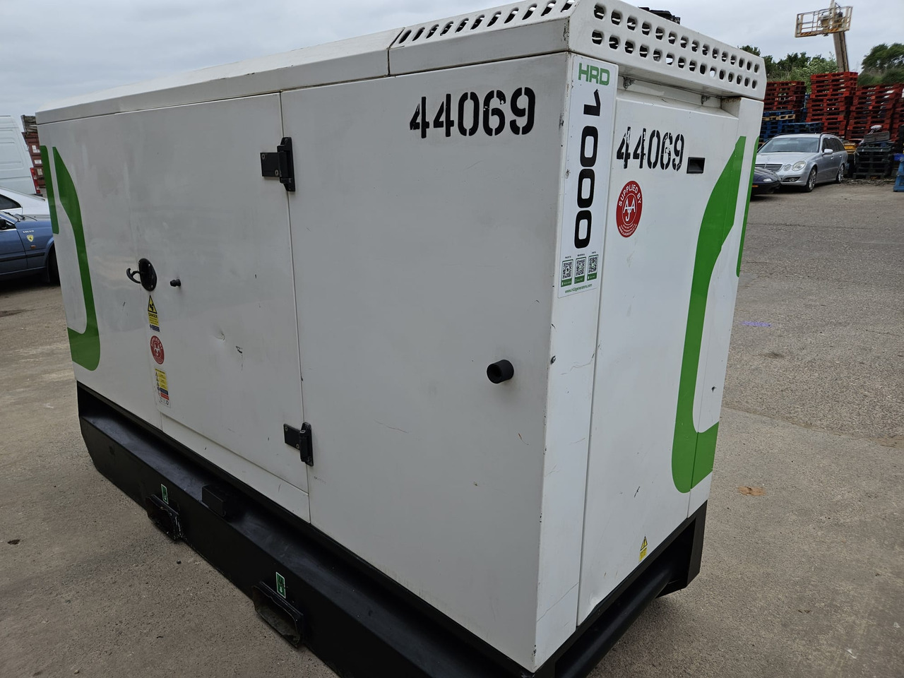 HGI 100KVA PERKINS GENERATOR DIESEL SILENT RENTAL SPECIFICATION HGI 100KVA PERKINS GENERATOR DIESEL SILENT RENTAL SPECIFICATION - Set gjeneratori: foto 5 HGI 100KVA PERKINS GENERATOR DIESEL SILENT RENTAL SPECIFICATION HGI 100KVA PERKINS GENERATOR DIESEL SILENT RENTAL SPECIFICATION - Set gjeneratori: foto 5