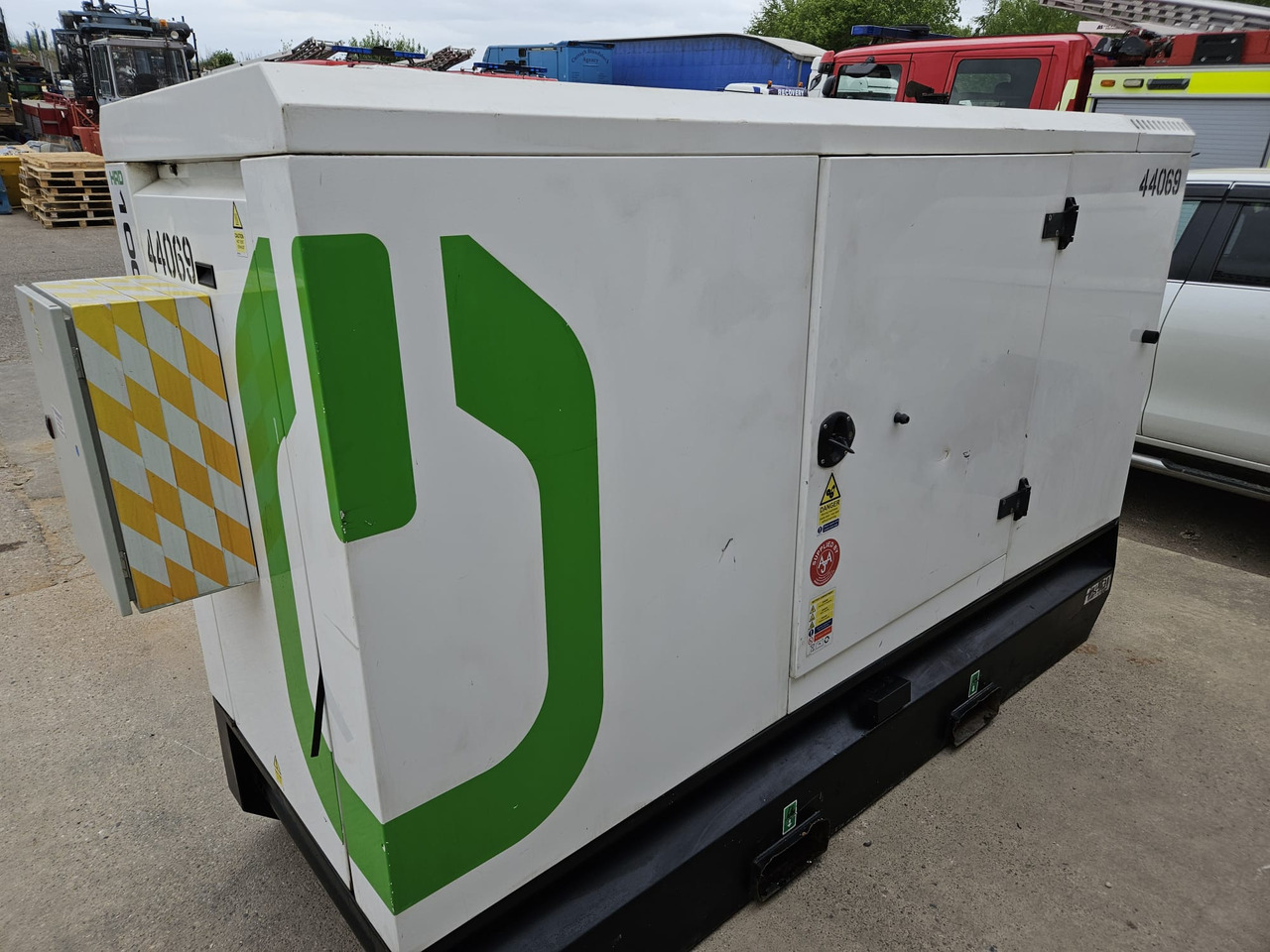 HGI 100KVA PERKINS GENERATOR DIESEL SILENT RENTAL SPECIFICATION HGI 100KVA PERKINS GENERATOR DIESEL SILENT RENTAL SPECIFICATION - Set gjeneratori: foto 2 HGI 100KVA PERKINS GENERATOR DIESEL SILENT RENTAL SPECIFICATION HGI 100KVA PERKINS GENERATOR DIESEL SILENT RENTAL SPECIFICATION - Set gjeneratori: foto 2