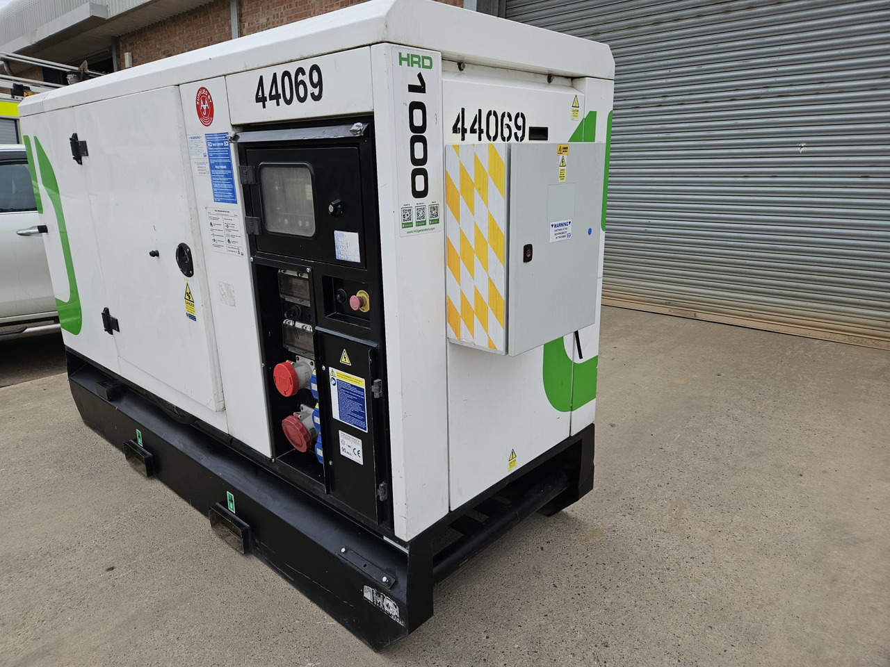 HGI 100KVA PERKINS GENERATOR DIESEL SILENT RENTAL SPECIFICATION HGI 100KVA PERKINS GENERATOR DIESEL SILENT RENTAL SPECIFICATION - Set gjeneratori: foto 1 HGI 100KVA PERKINS GENERATOR DIESEL SILENT RENTAL SPECIFICATION HGI 100KVA PERKINS GENERATOR DIESEL SILENT RENTAL SPECIFICATION - Set gjeneratori: foto 1