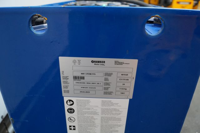 Hawker unknown | Battery 48V775Ah 48 5 PZMM775 Year 2023 weight 1132 kg sn. 8087 - Bateria për Pajisje për trajtimin e materialeve: foto 4 Hawker unknown | Battery 48V775Ah 48 5 PZMM775 Year 2023 weight 1132 kg sn. 8087 - Bateria për Pajisje për trajtimin e materialeve: foto 4