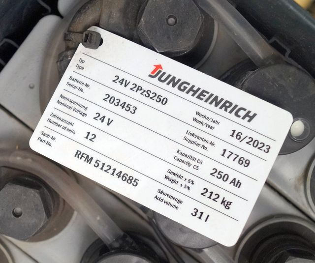 Jungheinrich unknown | Battery 24 2PZS250 year 2022 weight 212 kg sn. 203453 out - Bateria për Pajisje për trajtimin e materialeve: foto 4 Jungheinrich unknown | Battery 24 2PZS250 year 2022 weight 212 kg sn. 203453 out - Bateria për Pajisje për trajtimin e materialeve: foto 4