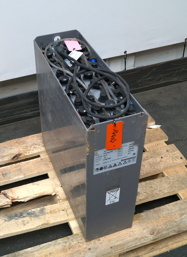 Jungheinrich unknown | Battery 24 2PZS250 year 2022 weight 212 kg sn. C8182745 o - Bateria për Pajisje për trajtimin e materialeve: foto 1 Jungheinrich unknown | Battery 24 2PZS250 year 2022 weight 212 kg sn. C8182745 o - Bateria për Pajisje për trajtimin e materialeve: foto 1