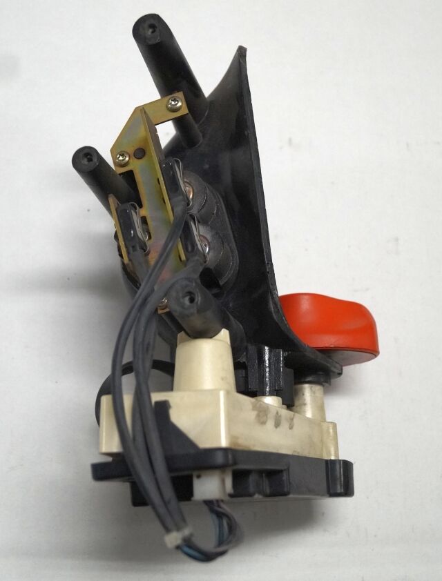 Linde 1443605100 | Rijschakelaar Control handle Control module - Sistemi elektrik për Pajisje për trajtimin e materialeve: foto 3 Linde 1443605100 | Rijschakelaar Control handle Control module - Sistemi elektrik për Pajisje për trajtimin e materialeve: foto 3