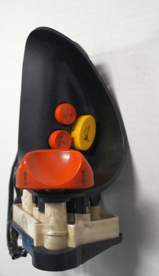 Linde 1443605100 | Rijschakelaar Control handle Control module - Sistemi elektrik për Pajisje për trajtimin e materialeve: foto 1 Linde 1443605100 | Rijschakelaar Control handle Control module - Sistemi elektrik për Pajisje për trajtimin e materialeve: foto 1