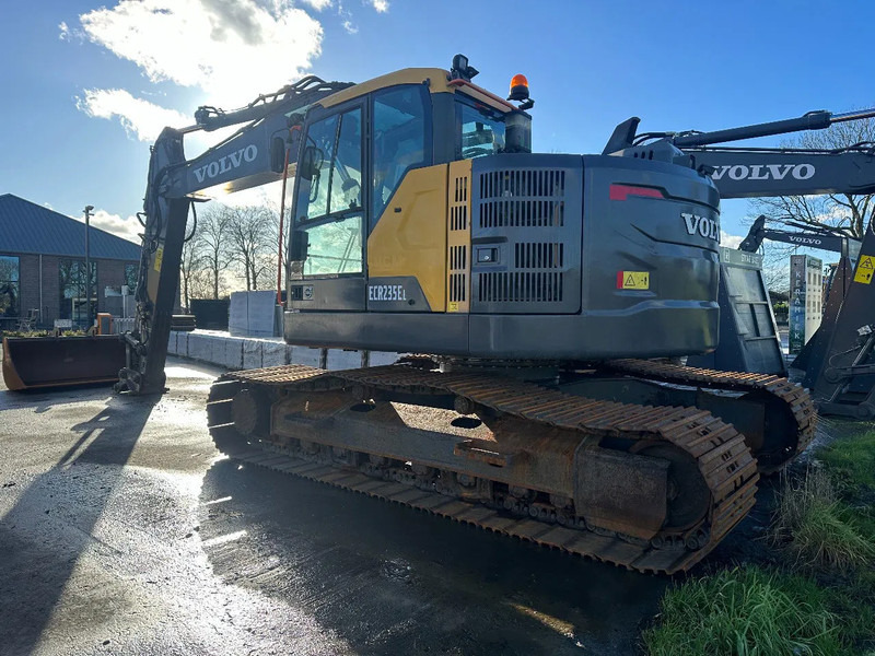 Volvo ECR 235 EL - Ekskavator me zinxhirë: foto 1 Volvo ECR 235 EL - Ekskavator me zinxhirë: foto 1