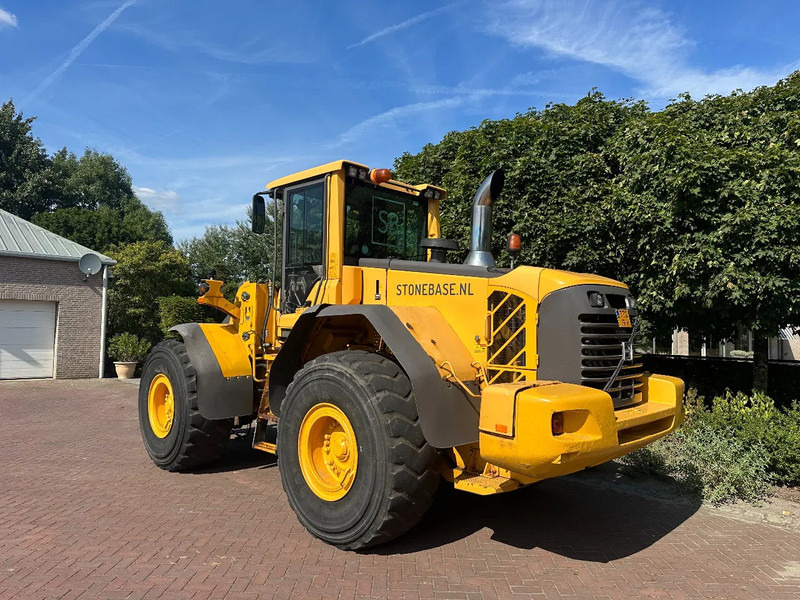 Volvo L120 F - Fadrom me goma: foto 2 Volvo L120 F - Fadrom me goma: foto 2