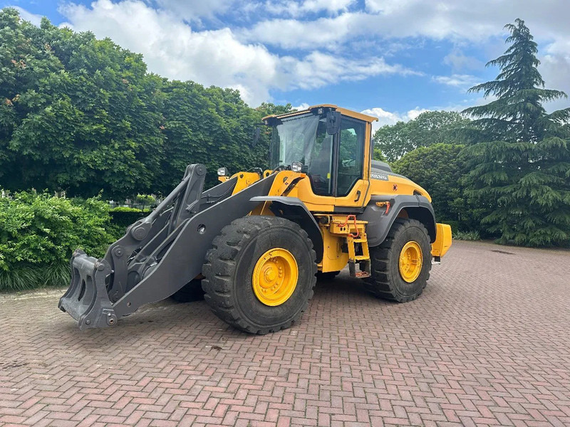 Volvo L120 H - Fadrom me goma: foto 2 Volvo L120 H - Fadrom me goma: foto 2