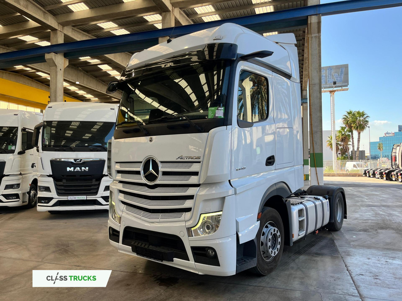Mercedes-Benz Actros 5 1845 BigSpace - Gjysmë-kamion: foto 1 Mercedes-Benz Actros 5 1845 BigSpace - Gjysmë-kamion: foto 1