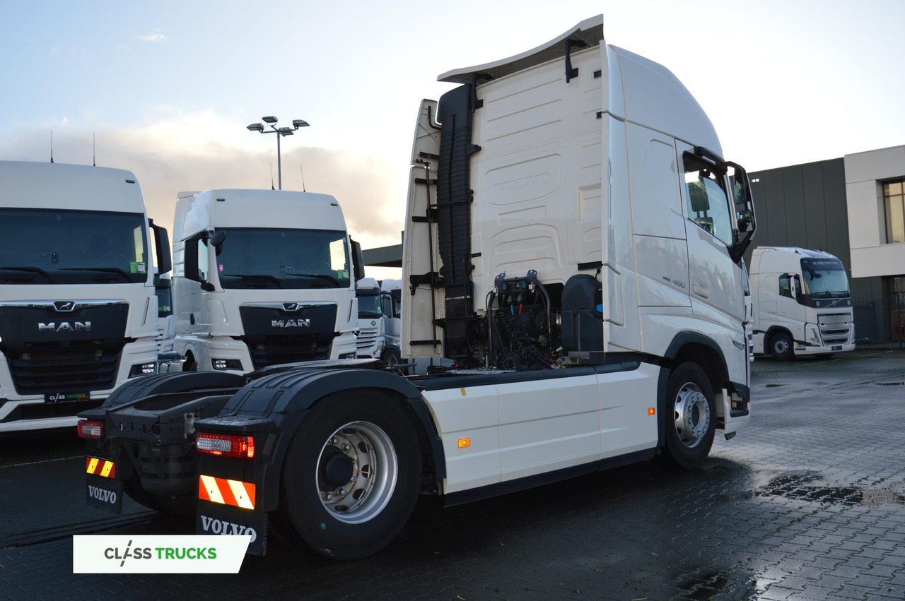 Volvo FH 460 Globetrotter XL i-Save Side Skirts - Gjysmë-kamion: foto 4 Volvo FH 460 Globetrotter XL i-Save Side Skirts - Gjysmë-kamion: foto 4