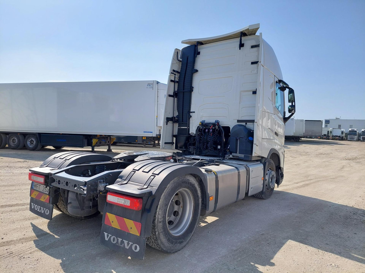 Volvo FH 500 Globetrotter XL - Gjysmë-kamion: foto 3 Volvo FH 500 Globetrotter XL - Gjysmë-kamion: foto 3
