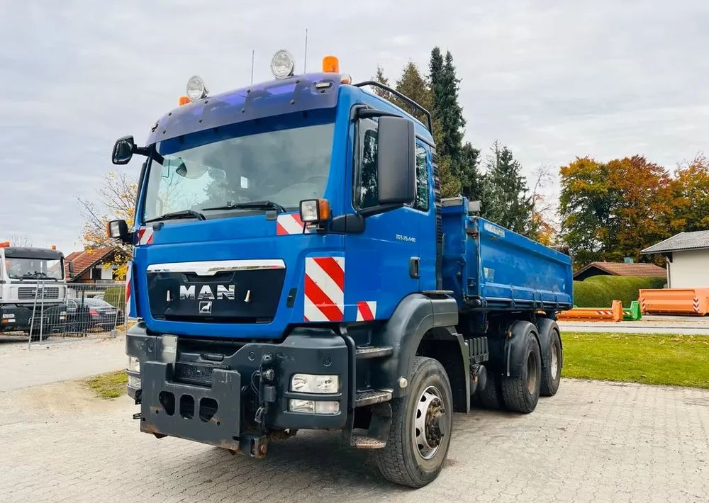 MAN TGS 26.440 6x6 Hydrodrive – Meiller 3-stronny wywrotka / Manual / Retarder / Tempomat / Euro 5 - Kamion vetëshkarkues: foto 3 MAN TGS 26.440 6x6 Hydrodrive – Meiller 3-stronny wywrotka / Manual / Retarder / Tempomat / Euro 5 - Kamion vetëshkarkues: foto 3