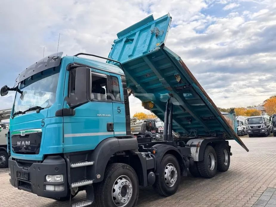 MAN TGS 35.440 / Meiller 3-stronny wywrotka / Bordmatik / 8x4 / Euro5 - Kamion vetëshkarkues: foto 2 MAN TGS 35.440 / Meiller 3-stronny wywrotka / Bordmatik / 8x4 / Euro5 - Kamion vetëshkarkues: foto 2