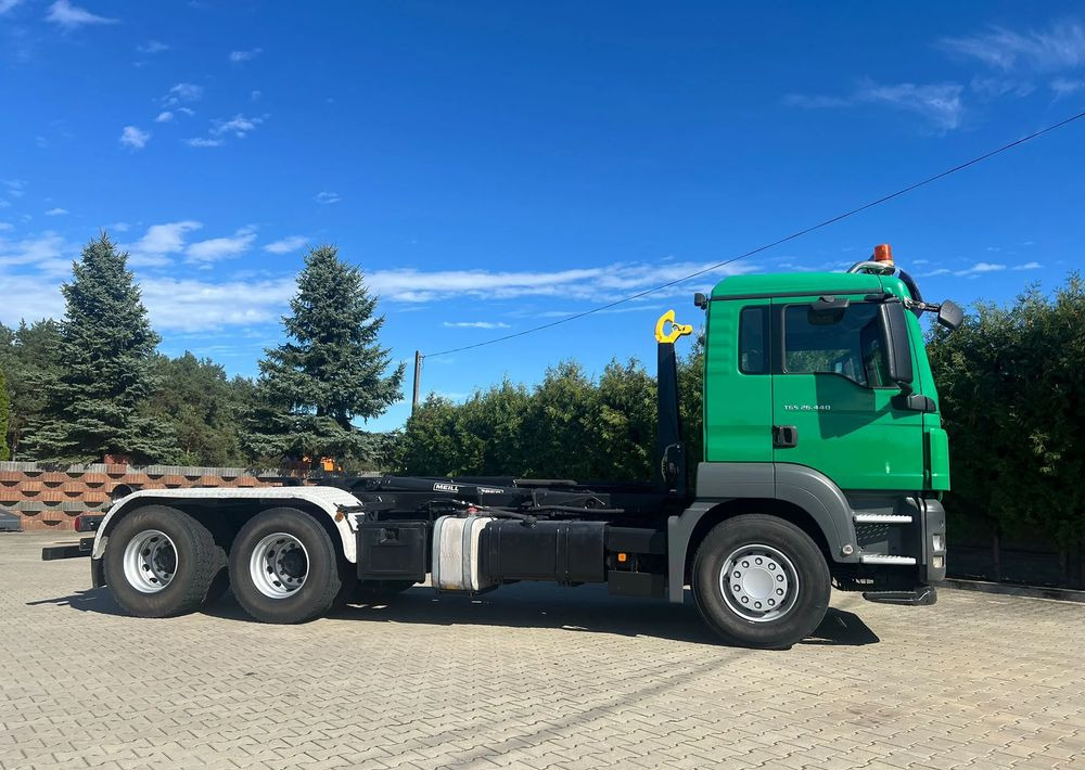 MAN TGS 26.440 | Hakowiec Meiller| 6x4 | 440 KM | przód resor, tył pneumatyczne |Belka ostrzegawcza (koguty) - Makineritë e tjera: foto 4 MAN TGS 26.440 | Hakowiec Meiller| 6x4 | 440 KM | przód resor, tył pneumatyczne |Belka ostrzegawcza (koguty) - Makineritë e tjera: foto 4