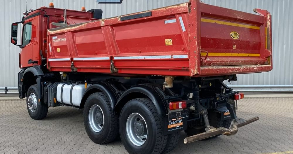 Mercedes-Benz Arocs 3345 | 6x6 Allrad | Wywrotka MEILLER Bordmatik | Euro 6 | - Kamion vetëshkarkues: foto 4 Mercedes-Benz Arocs 3345 | 6x6 Allrad | Wywrotka MEILLER Bordmatik | Euro 6 | - Kamion vetëshkarkues: foto 4