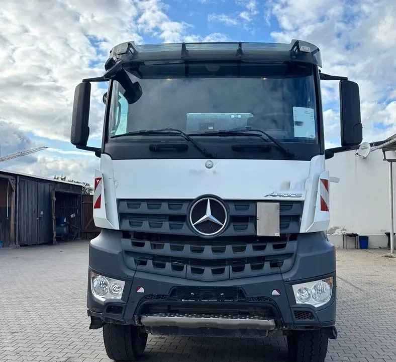 Mercedes-Benz Mercedes-Benz Arocs 4145AK 8x6 Allrad | Wywrotka Schmitz Mulda z hydrauliczną zabudową kiprującą | Euro 6c | Przebieg: 144 249 km !!!! - Kamion vetëshkarkues: foto 4 Mercedes-Benz Mercedes-Benz Arocs 4145AK 8x6 Allrad | Wywrotka Schmitz Mulda z hydrauliczną zabudową kiprującą | Euro 6c | Przebieg: 144 249 km !!!! - Kamion vetëshkarkues: foto 4